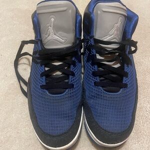 Jordan Men's Navy and Gray Sneakers